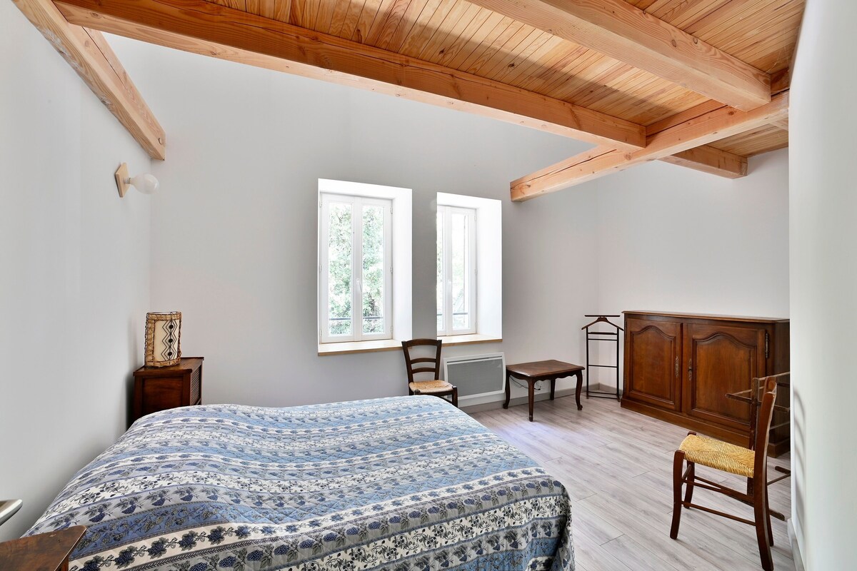 Une des trois chambres du Mas Ribaute